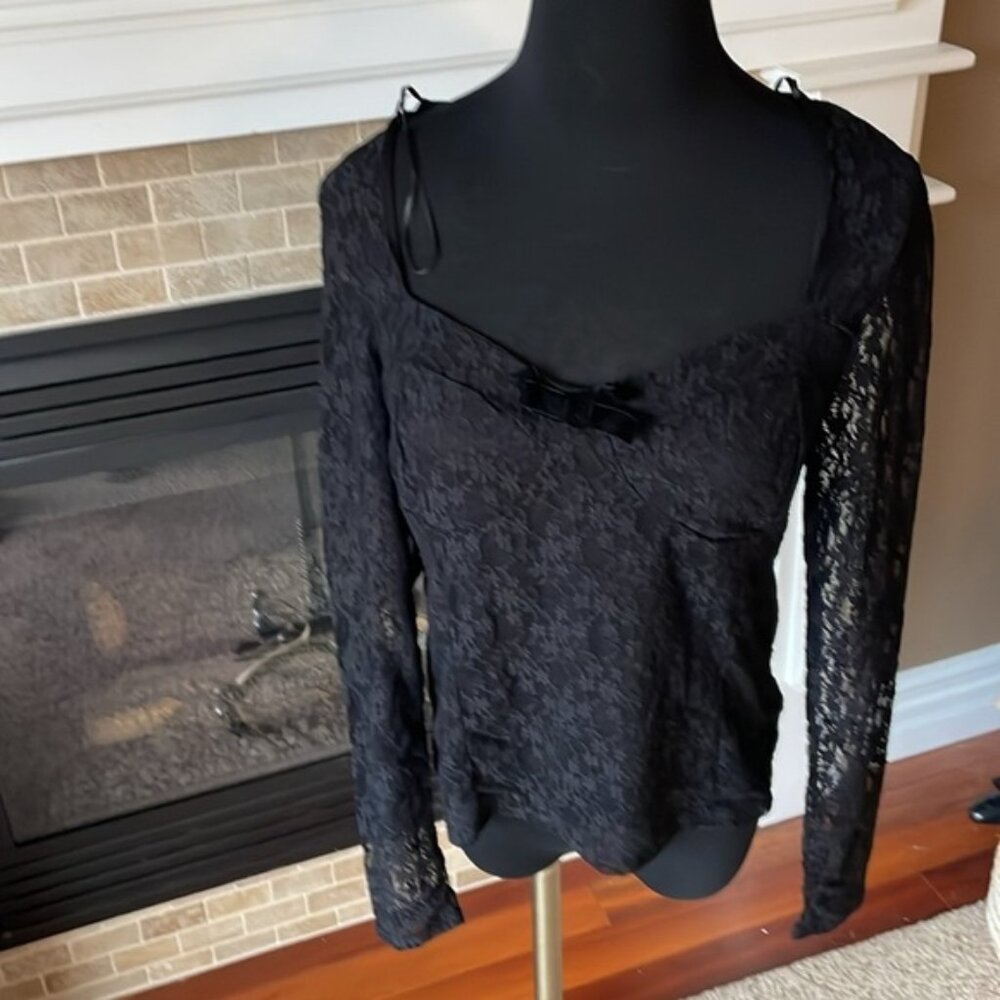 Cupcakes and Cashmere black lace top size S
